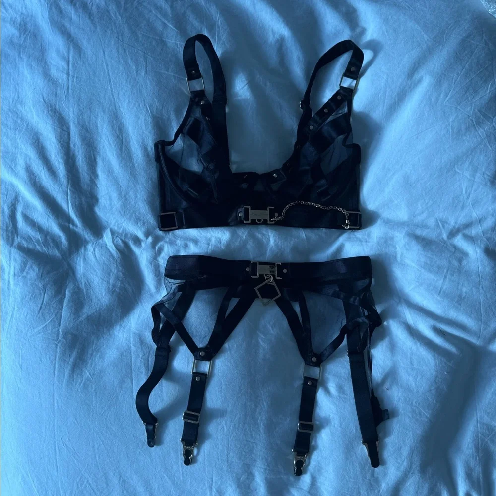 Honey Birdette Black Strappy Bra Set - Picture 6 of 6